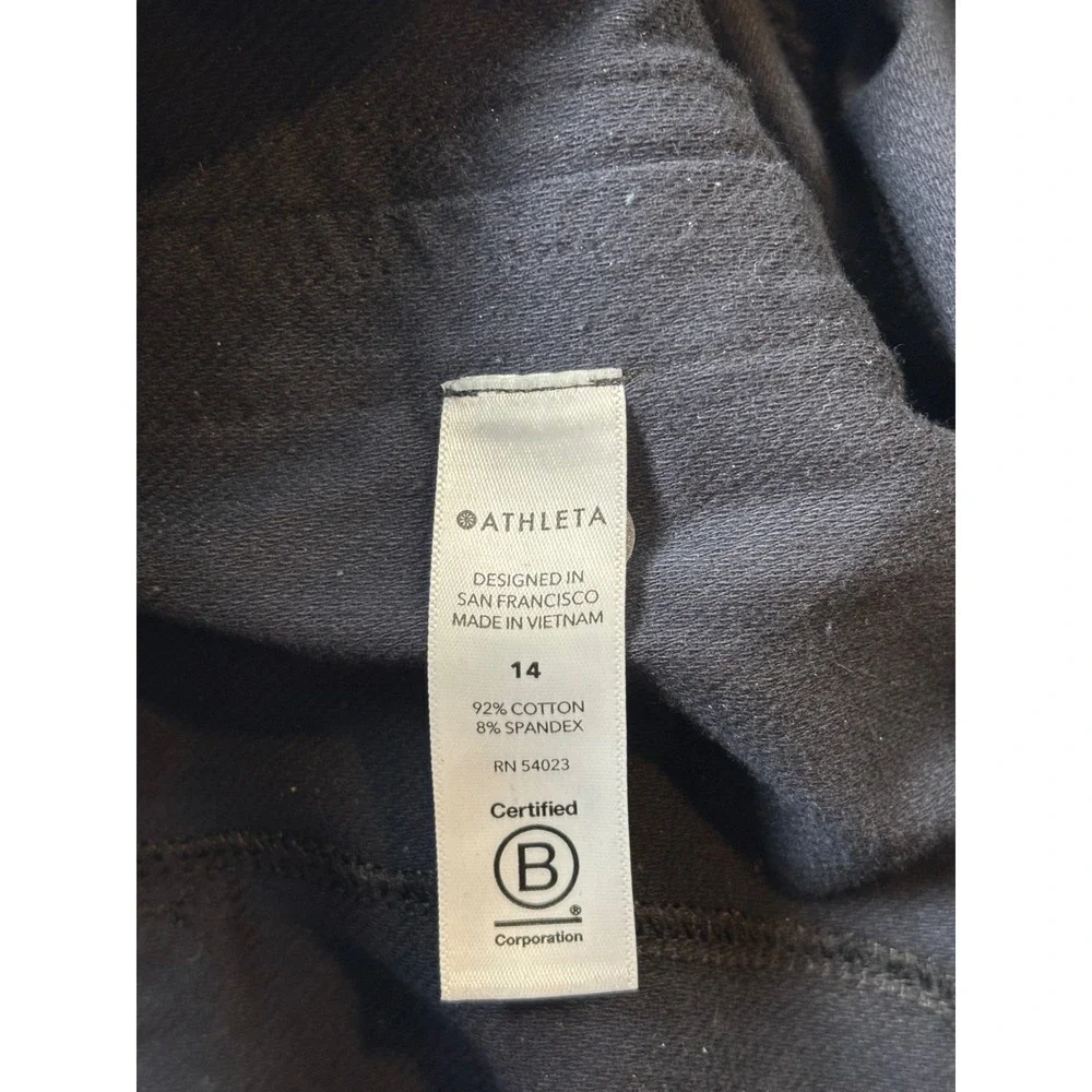 Athleta Camo Farallon Short Navy Blue Camouflage Cotton Blend‎ Womens Size 14